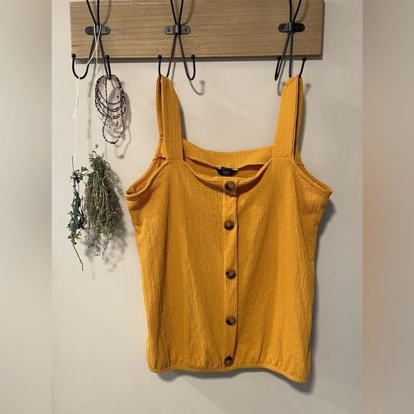M&co Tops - MandCo Brand new tank women’s medium /size 10 sunshine yellow ☀️ spring summer